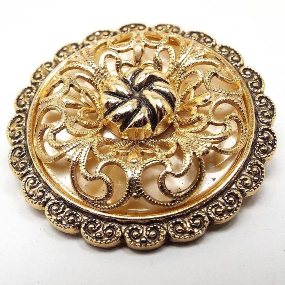 Filigree Pearly Off White and Gold Tone Vintage Scarf Clip
